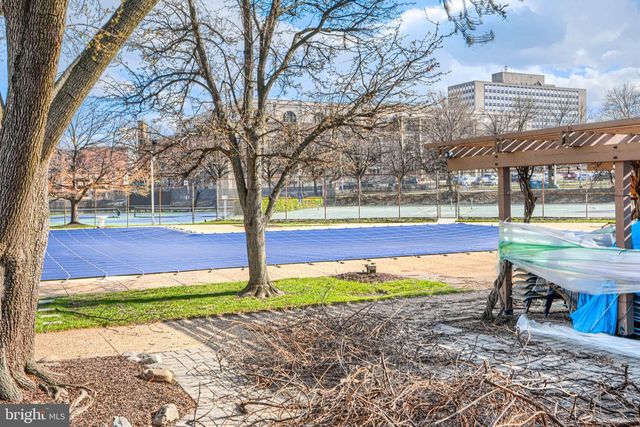 211 BOLTON PL, Baltimore, MD 21217