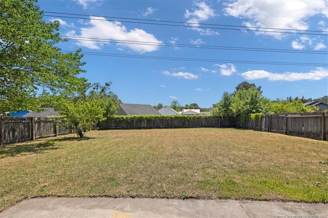 5695 Juneberry Lane, Fayetteville, NC 28304