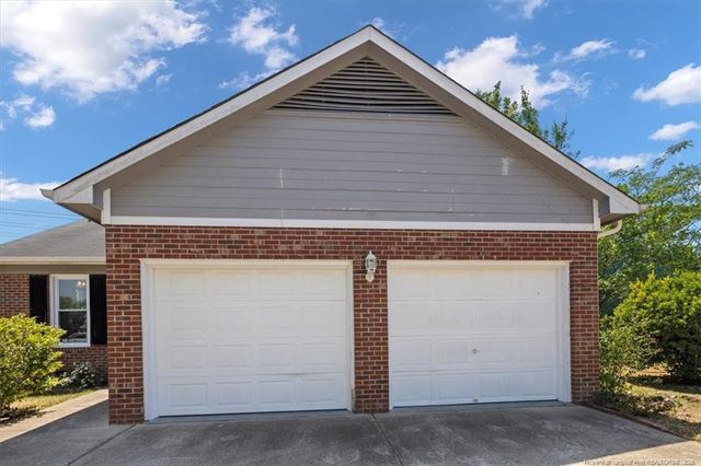 5695 Juneberry Lane, Fayetteville, NC 28304