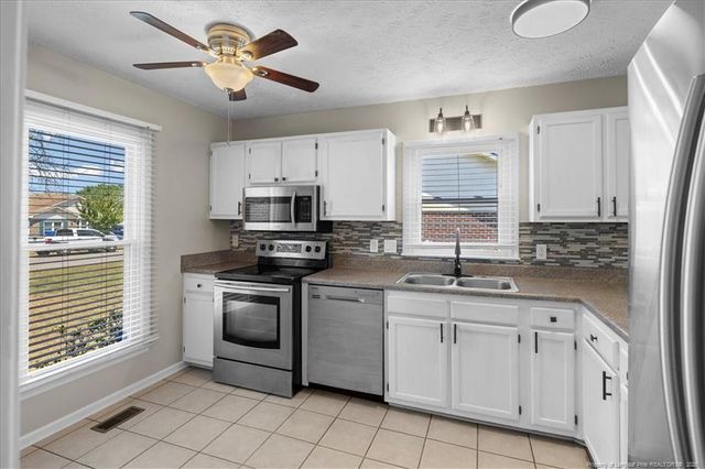 5695 Juneberry Lane, Fayetteville, NC 28304