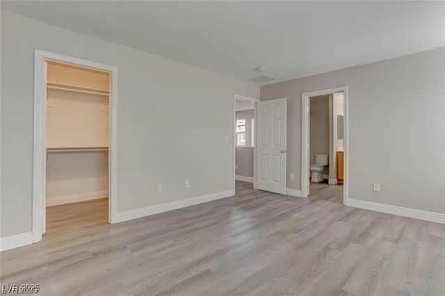 7021 Town Forest Avenue, Las Vegas, NV 89179