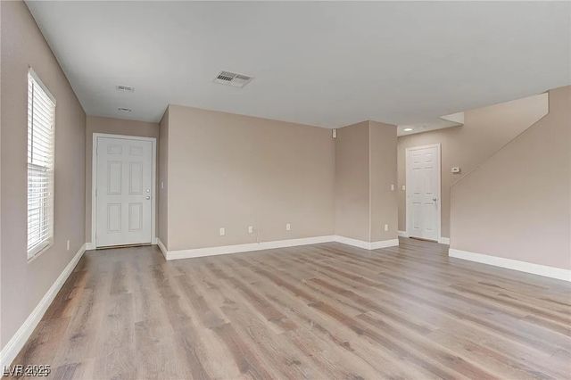 7021 Town Forest Avenue, Las Vegas, NV 89179