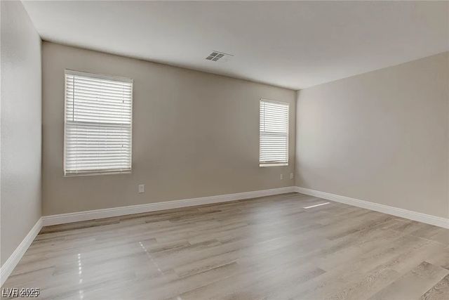 7021 Town Forest Avenue, Las Vegas, NV 89179