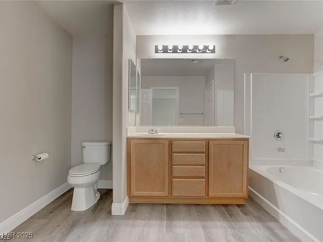 7021 Town Forest Avenue, Las Vegas, NV 89179