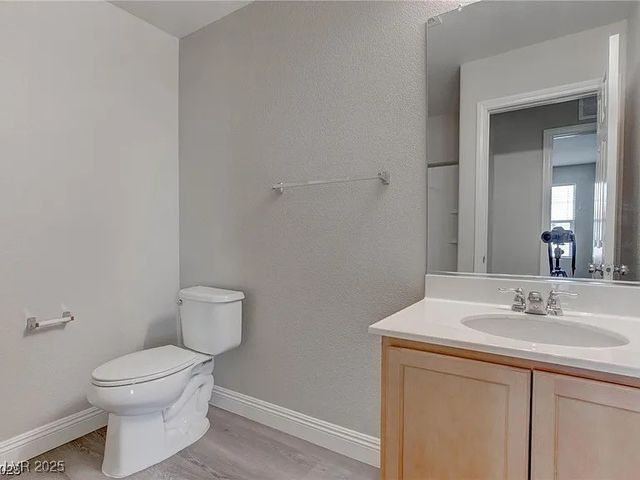 7021 Town Forest Avenue, Las Vegas, NV 89179