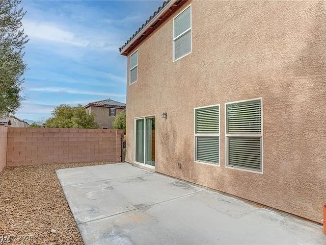 7021 Town Forest Avenue, Las Vegas, NV 89179