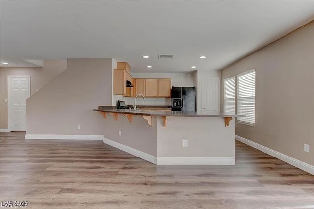 7021 Town Forest Avenue, Las Vegas, NV 89179