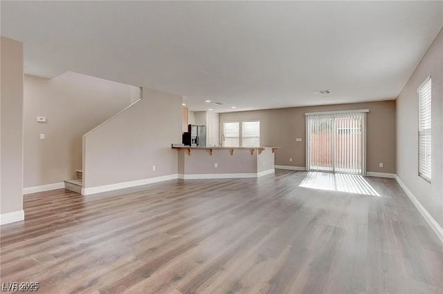 7021 Town Forest Avenue, Las Vegas, NV 89179