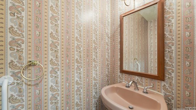 8603 Collingwood, Universal City, TX 78148