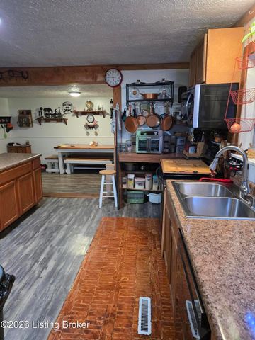 3981 Woodlawn Rd, Bardstown, KY 40004