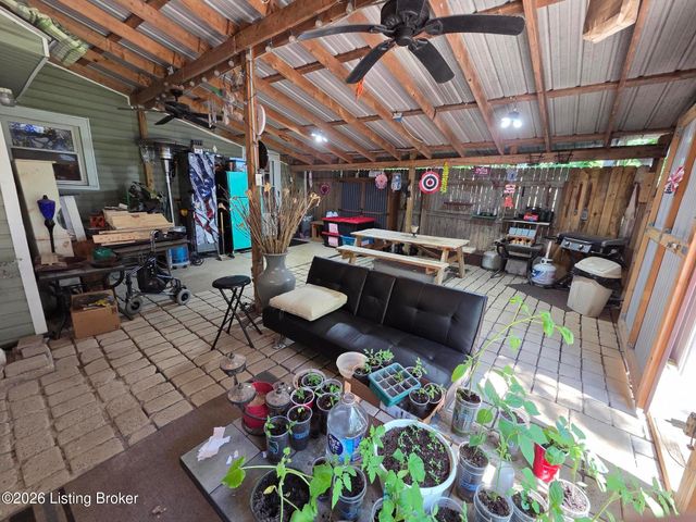 3981 Woodlawn Rd, Bardstown, KY 40004