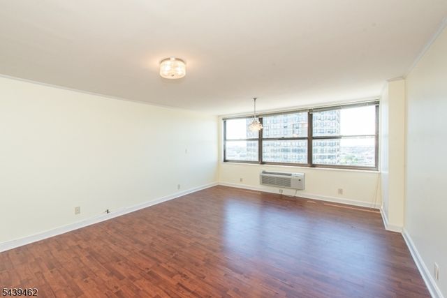 7004 Kennedy Blvd East 39f, Guttenberg Town, NJ 07093