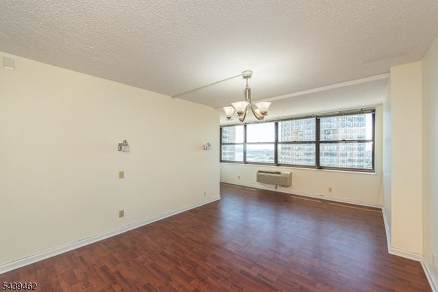 7004 Kennedy Blvd East 39f, Guttenberg Town, NJ 07093