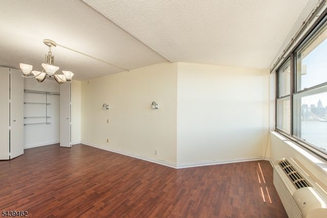 7004 Kennedy Blvd East 39f, Guttenberg Town, NJ 07093