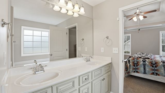 2422 Turtle Trce, Murfreesboro, TN 37127