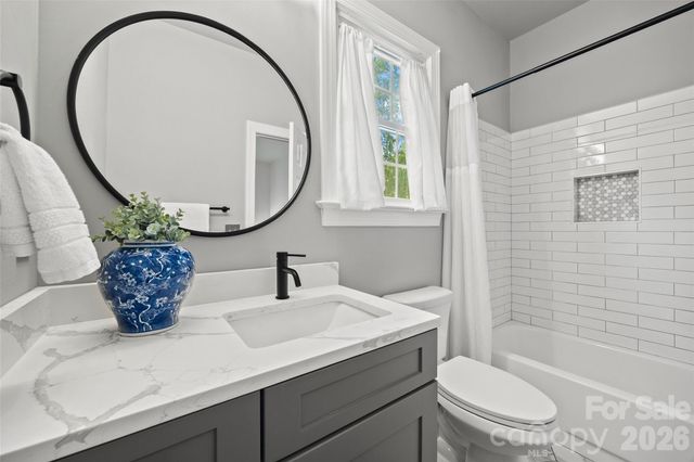 3211 Moores Glen Drive, Charlotte, NC 28209