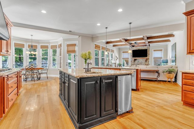 105 ASTON BROOK CV, Eads, TN 38028