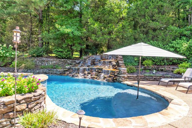 105 ASTON BROOK CV, Eads, TN 38028