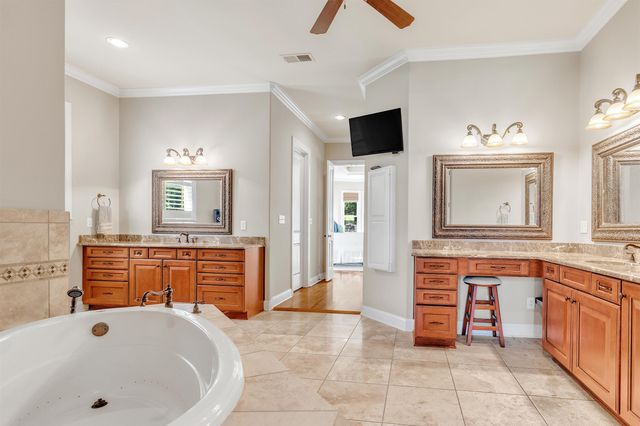 105 ASTON BROOK CV, Eads, TN 38028