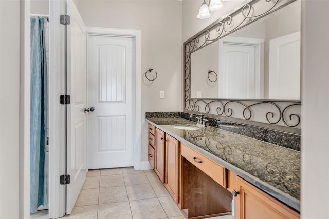 105 ASTON BROOK CV, Eads, TN 38028