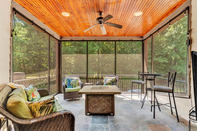 105 ASTON BROOK CV, Eads, TN 38028