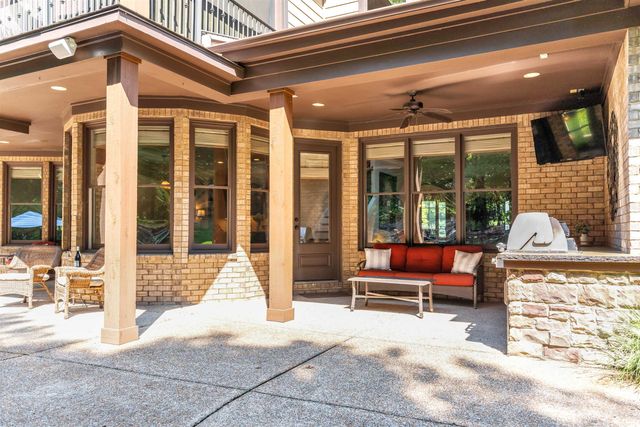 105 ASTON BROOK CV, Eads, TN 38028