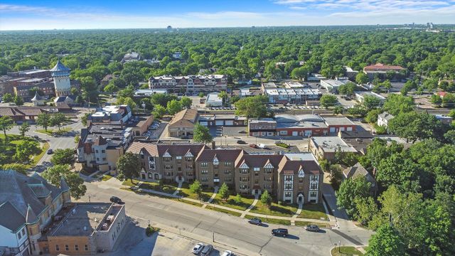 38 Lawton Road 2, Riverside, IL 60546