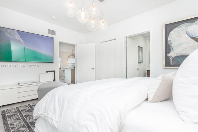 14000 NE 16th Ct, North Miami, FL 33181