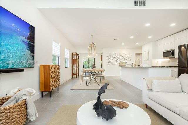 14000 NE 16th Ct, North Miami, FL 33181