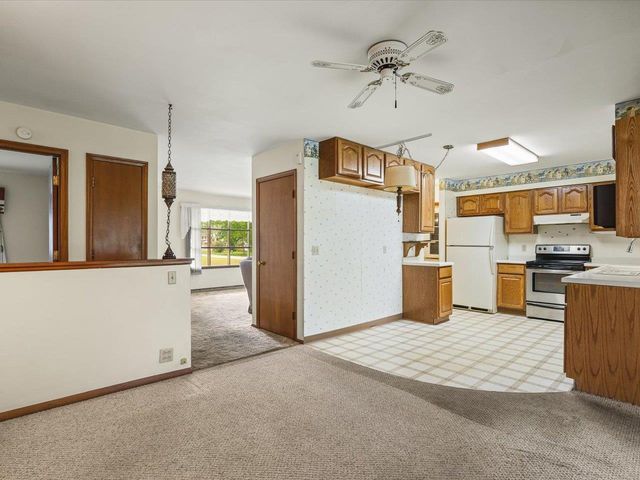 2406 Skyline Drive, Beloit, WI 53511