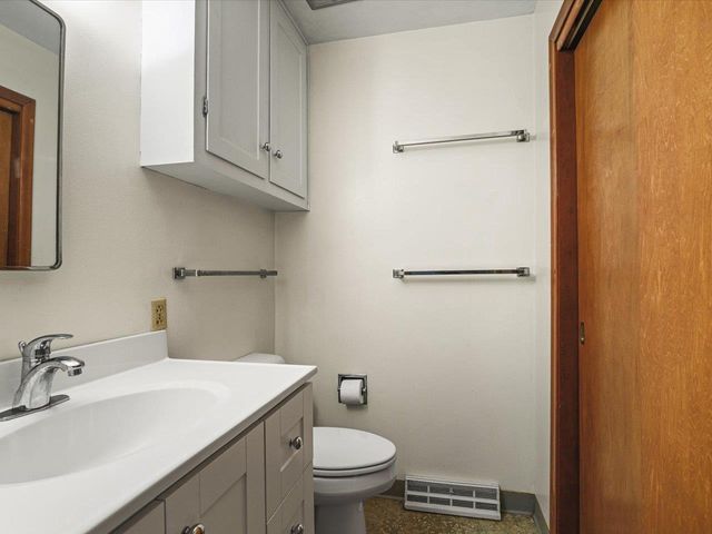 2406 Skyline Drive, Beloit, WI 53511