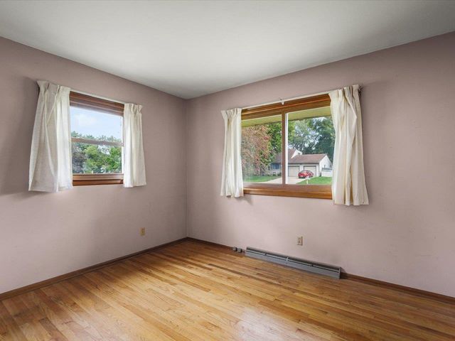 2406 Skyline Drive, Beloit, WI 53511