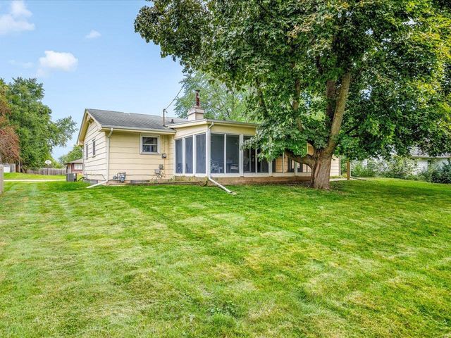 2406 Skyline Drive, Beloit, WI 53511