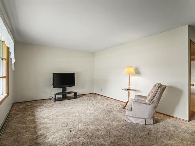 2406 Skyline Drive, Beloit, WI 53511