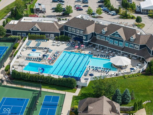1500 Chatham Village Boulevard, Westfield, IN 46074