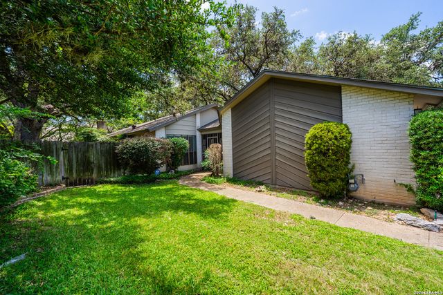 1010 E Bitters Rd, San Antonio, TX 78216