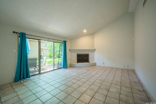 1010 E Bitters Rd, San Antonio, TX 78216