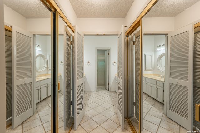1010 E Bitters Rd, San Antonio, TX 78216