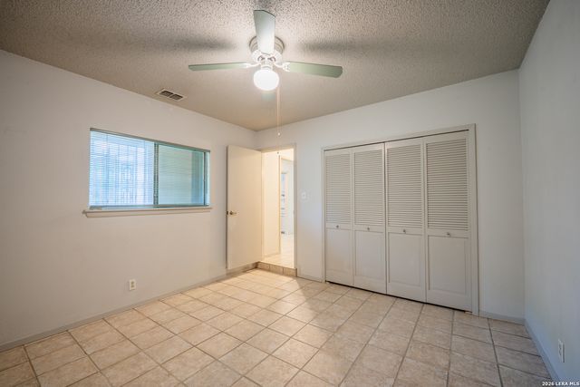 1010 E Bitters Rd, San Antonio, TX 78216