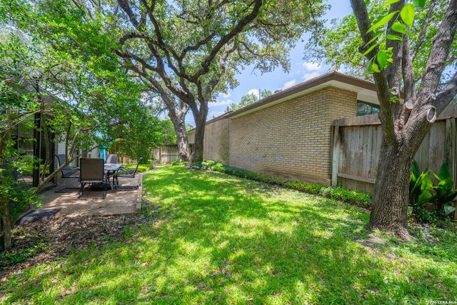 1010 E Bitters Rd, San Antonio, TX 78216
