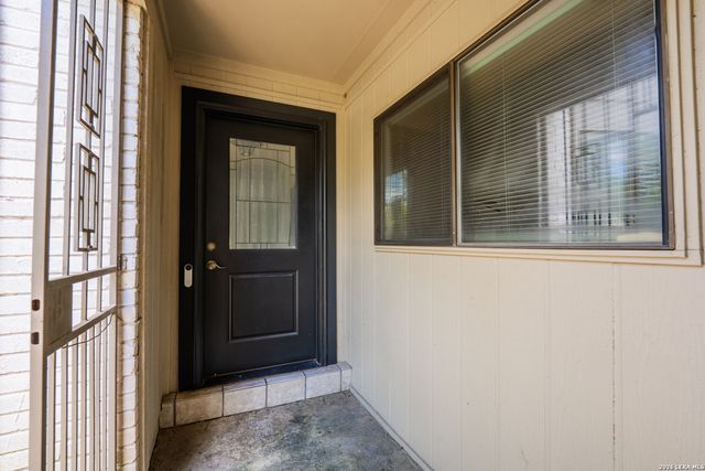 1010 E Bitters Rd, San Antonio, TX 78216