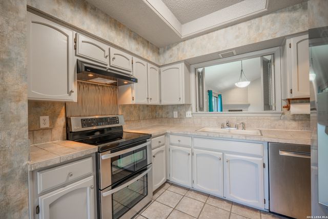1010 E Bitters Rd, San Antonio, TX 78216
