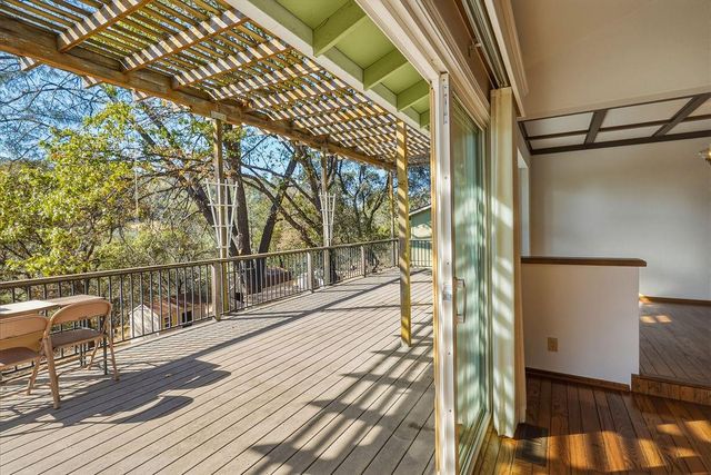 15209 Roving Way, Grass Valley, CA 95949