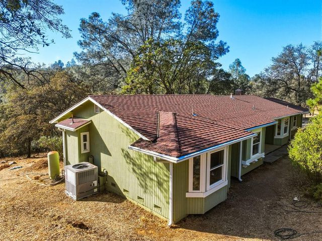 15209 Roving Way, Grass Valley, CA 95949