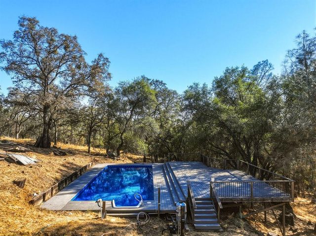 15209 Roving Way, Grass Valley, CA 95949
