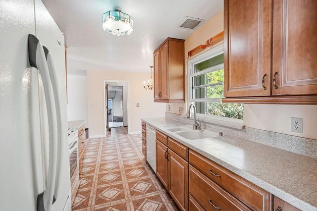 15209 Roving Way, Grass Valley, CA 95949