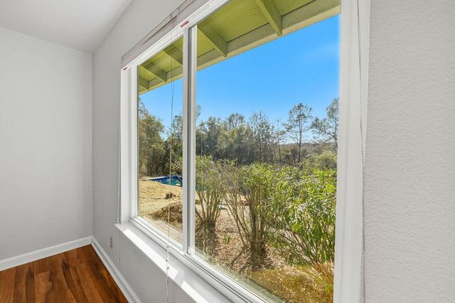 15209 Roving Way, Grass Valley, CA 95949