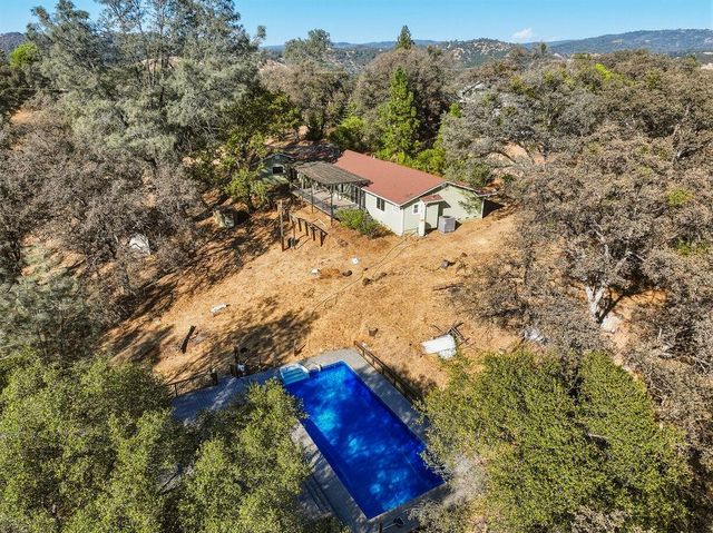 15209 Roving Way, Grass Valley, CA 95949