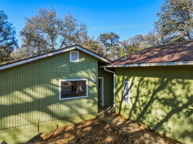 15209 Roving Way, Grass Valley, CA 95949
