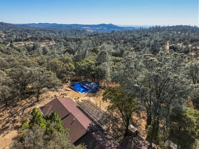 15209 Roving Way, Grass Valley, CA 95949